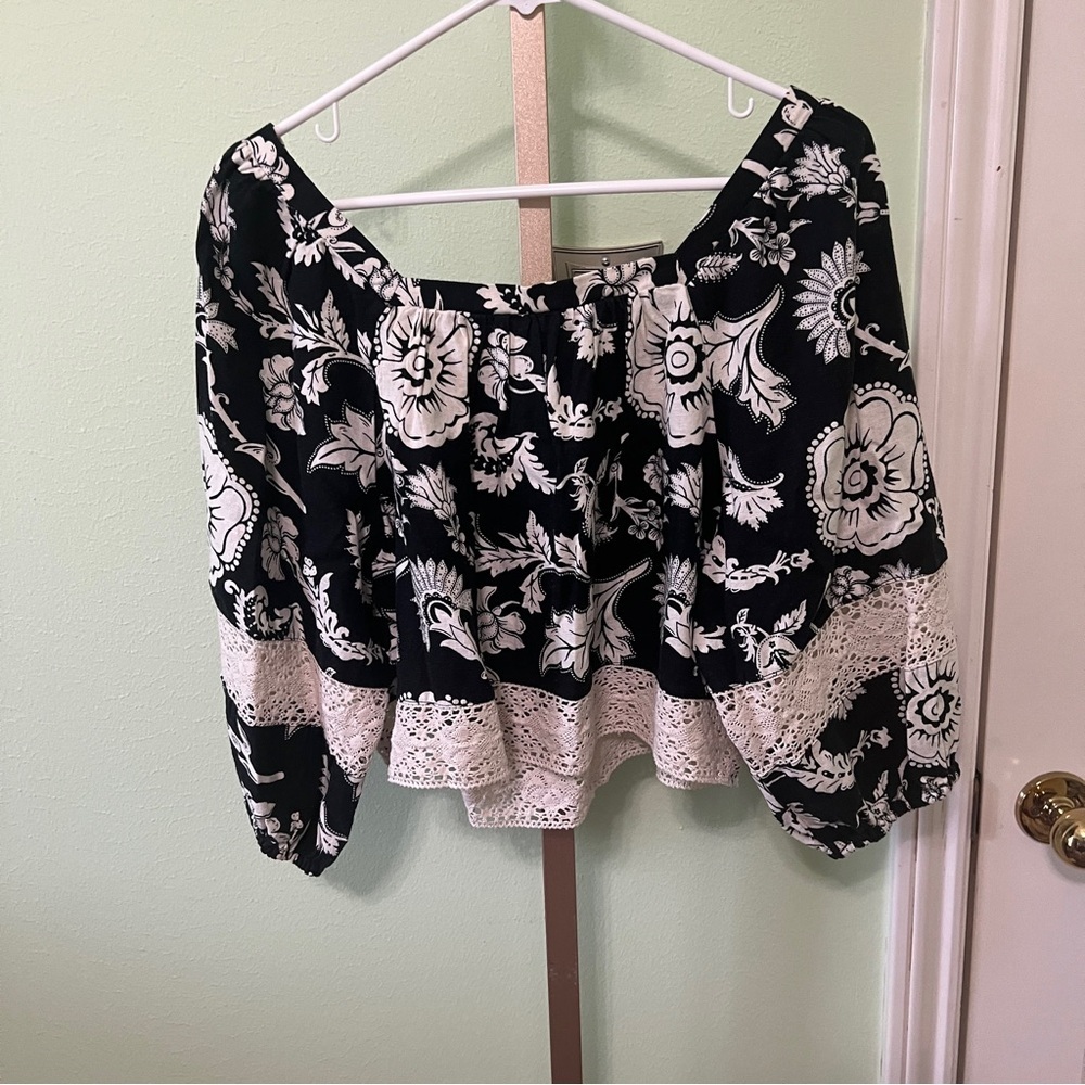 Black & White Floral Off-Shoulder Blouse with Lace Trim